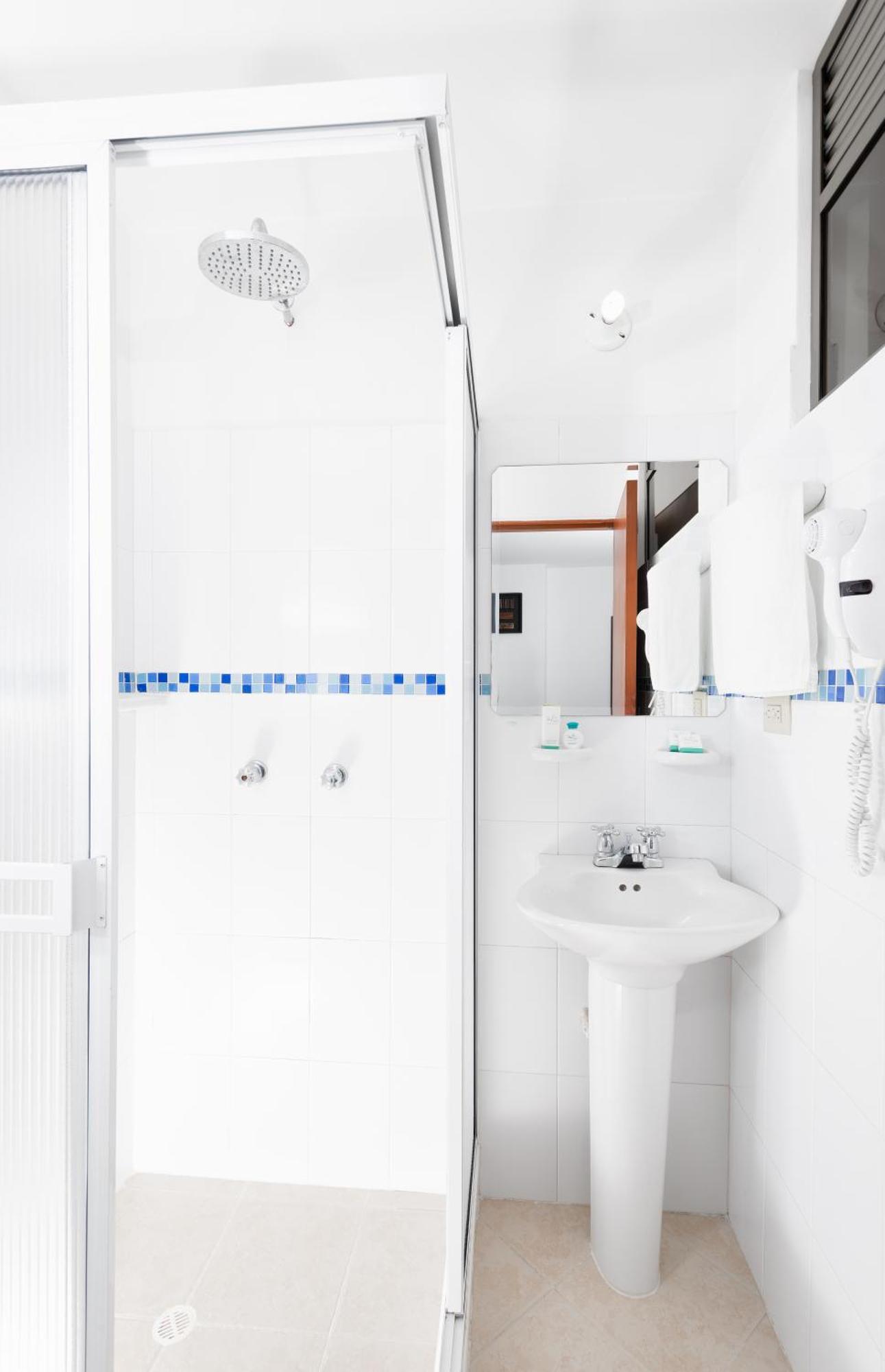Hotel Puerto Bahia San Gil Ngoại thất bức ảnh