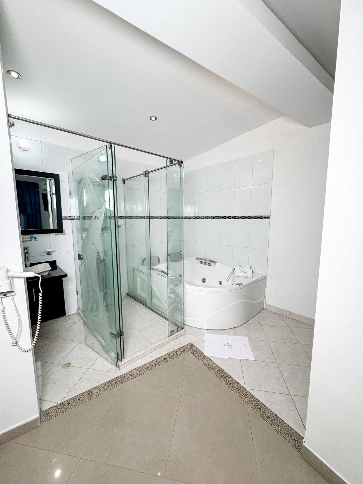 Hotel Puerto Bahia San Gil Ngoại thất bức ảnh